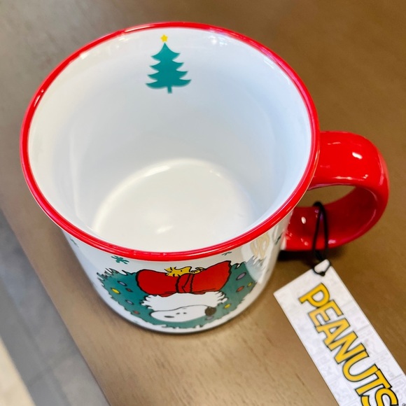 Christmas Snoopy & Woodstock Peanuts Red & White Wreath Holiday Coffee Mug NWT - Picture 3 of 6